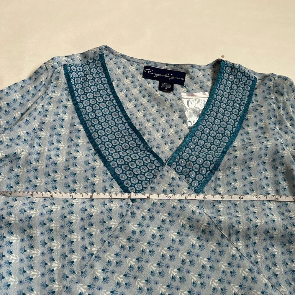 Angeligne Light Blue Sequined V- Neck 3/4 Sleeve Blouse Womens M NWOT - Picture 6 of 9